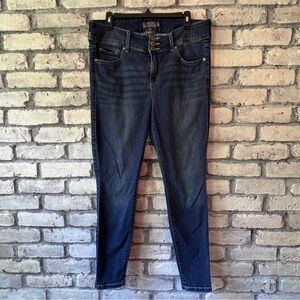 Torrid Feel the Fit Super Soft Mid Rise Super Skinny Jeans Size 14S